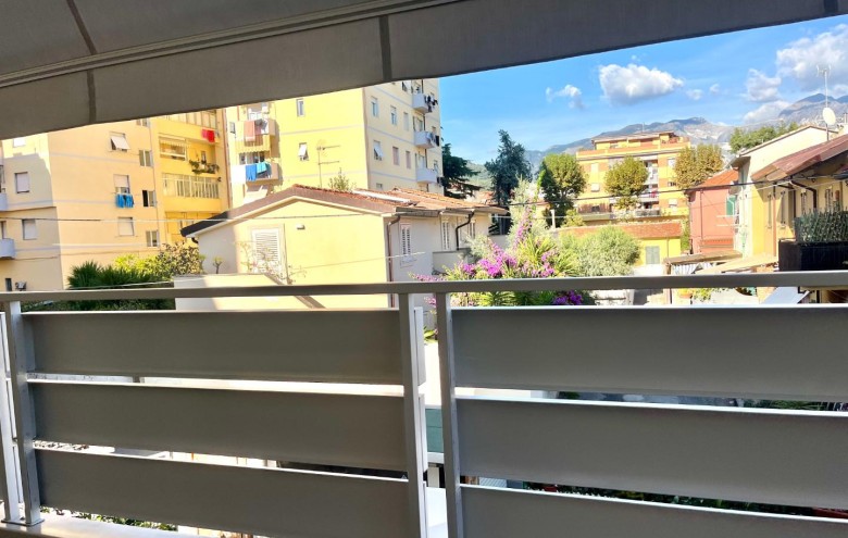 Appartamento in vendita a Carrara