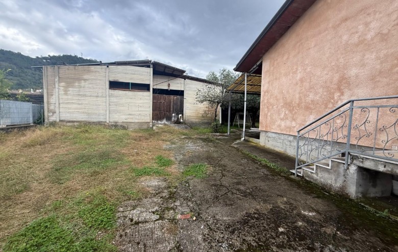 Villa singola in vendita a Massa