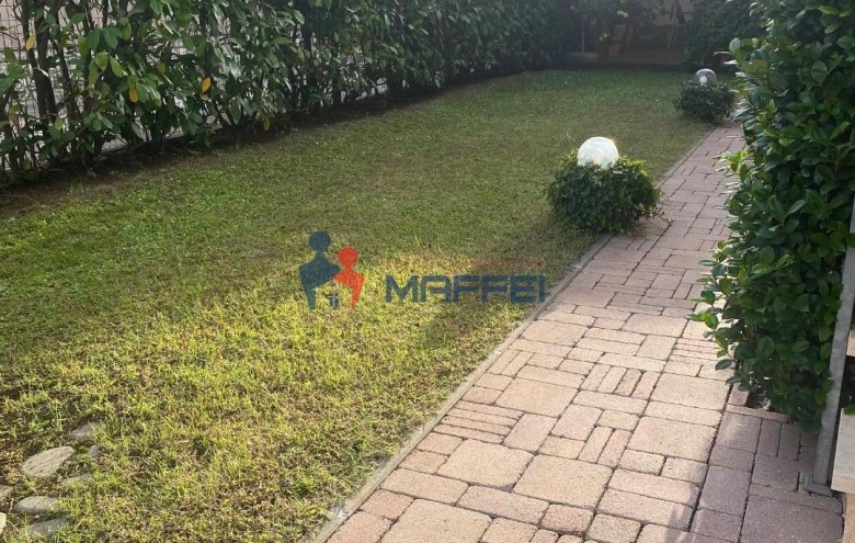 Villetta a schiera in vendita a Camaiore