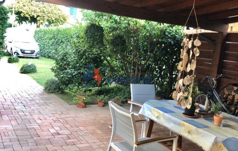 Villetta a schiera in vendita a Camaiore