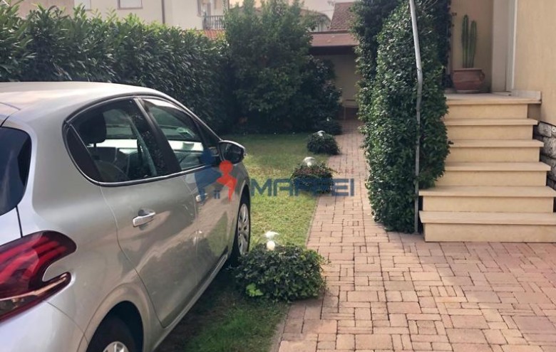 Villetta a schiera in vendita a Camaiore