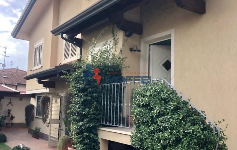 Villetta a schiera in vendita a Camaiore