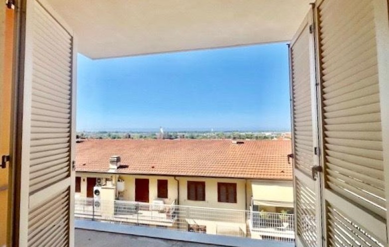 Appartamento in vendita a Massa