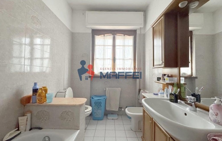 Bifamiliare in vendita a Viareggio