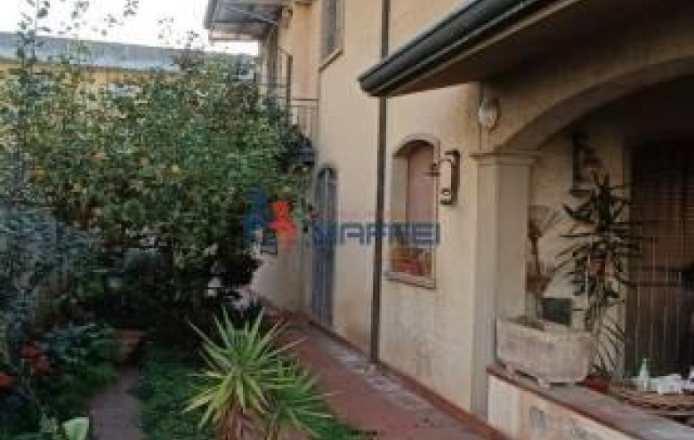 Bifamiliare in vendita a Viareggio