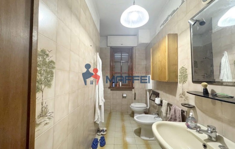 Bifamiliare in vendita a Viareggio