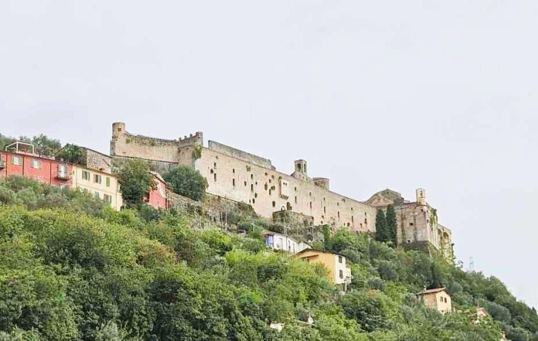 Appartamento in vendita a Massa