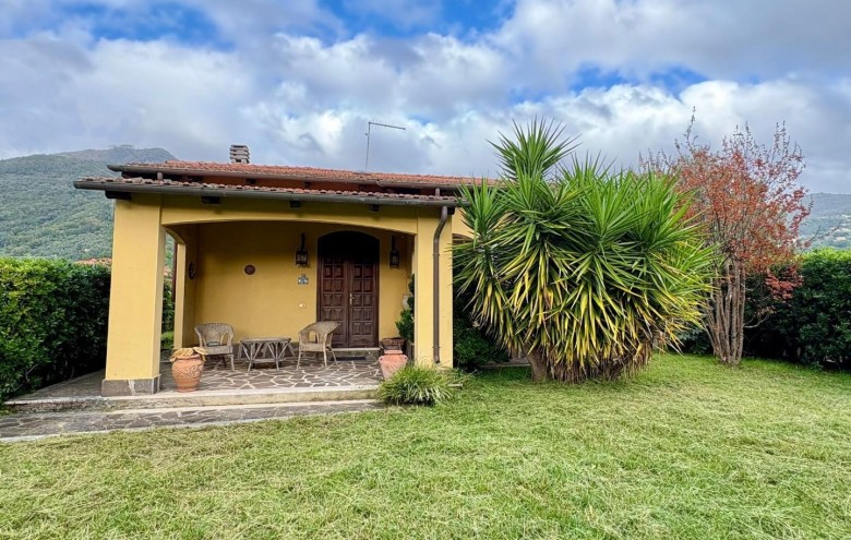 Villa singola in vendita a Massa