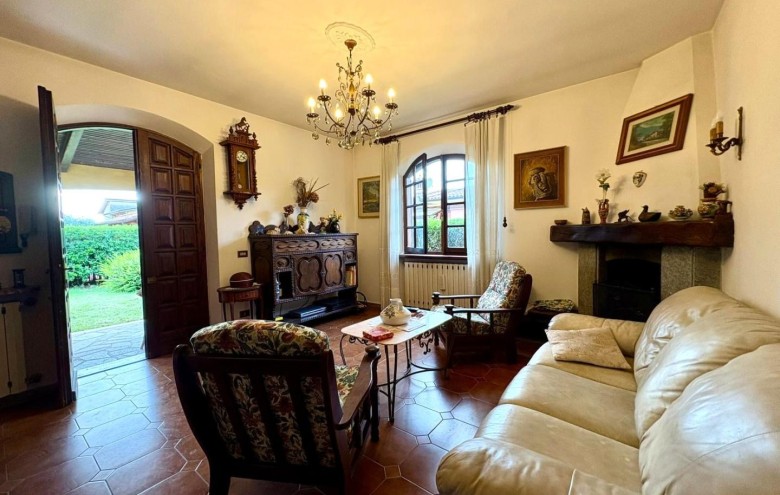 Villa singola in vendita a Massa