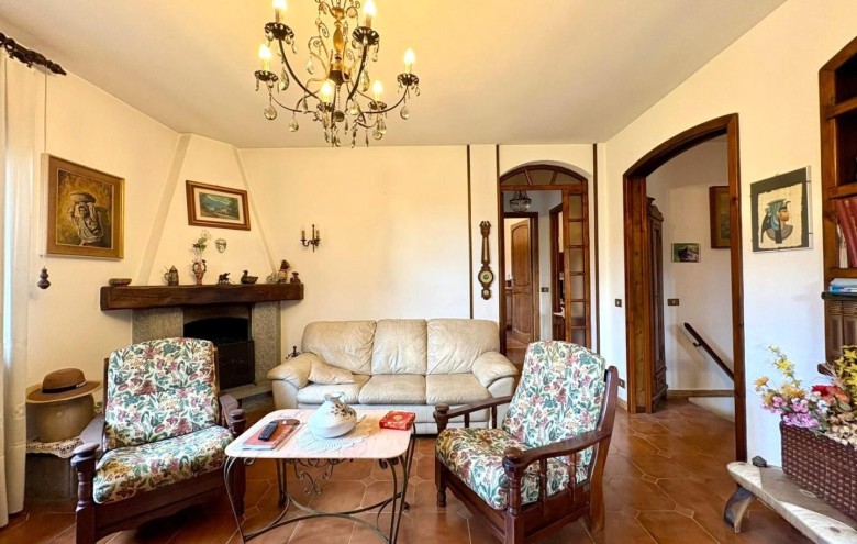 Villa singola in vendita a Massa