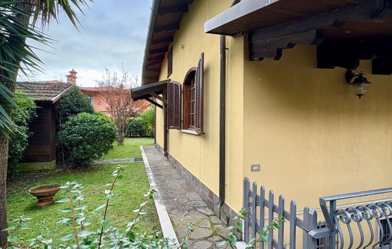 Villa singola in vendita a Massa