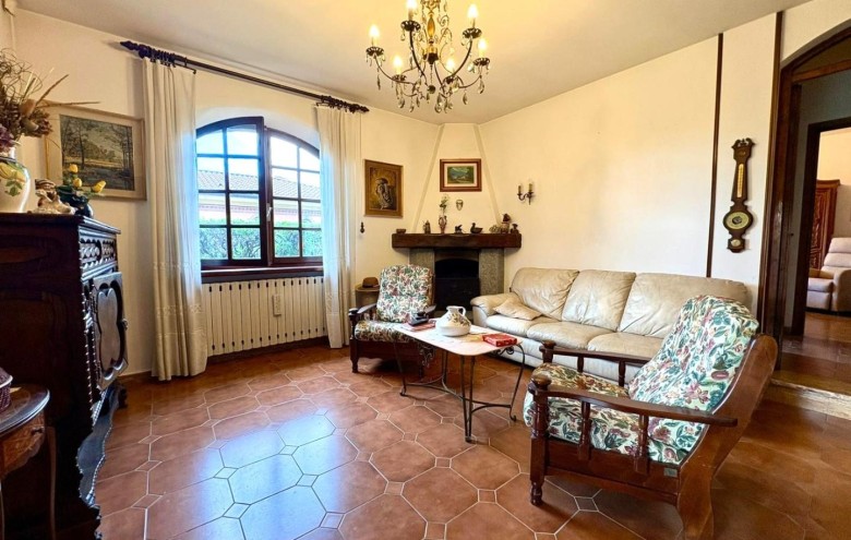 Villa singola in vendita a Massa