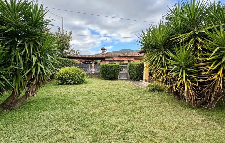 Villa singola in vendita a Massa