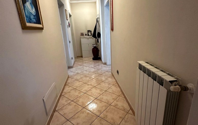 Bifamiliare in vendita a Massa