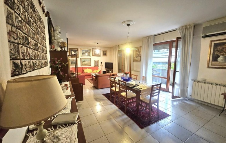 Appartamento in vendita a Massa