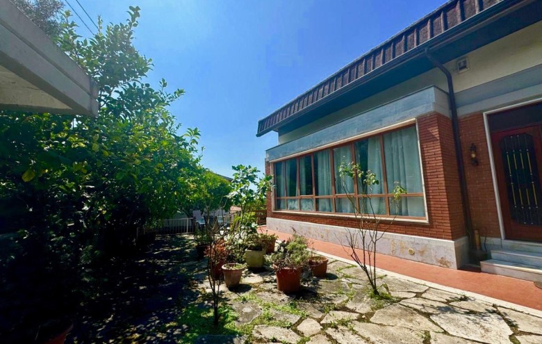 Bifamiliare in vendita a Massa