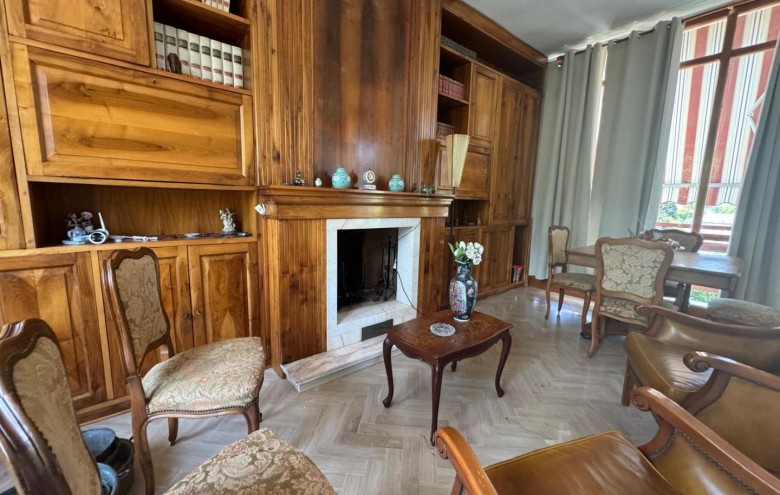 Bifamiliare in vendita a Massa