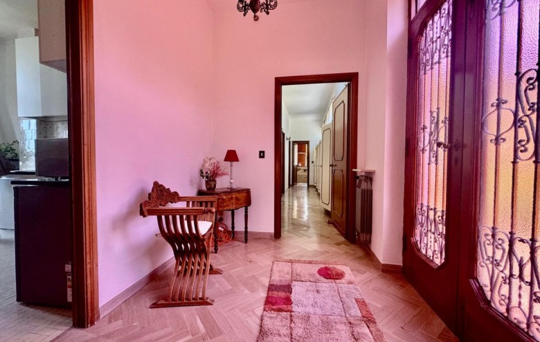 Bifamiliare in vendita a Massa