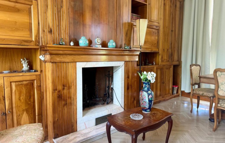 Bifamiliare in vendita a Massa