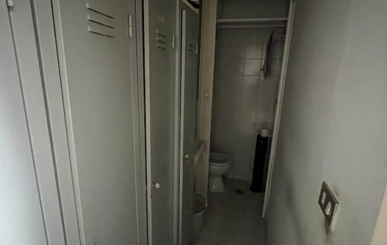 Fondo Commerciale in vendita a Massa