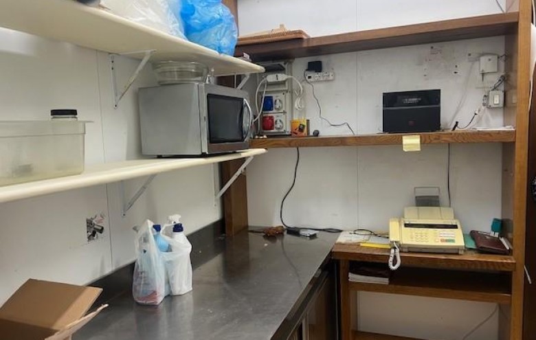 Fondo Commerciale in vendita a Massa