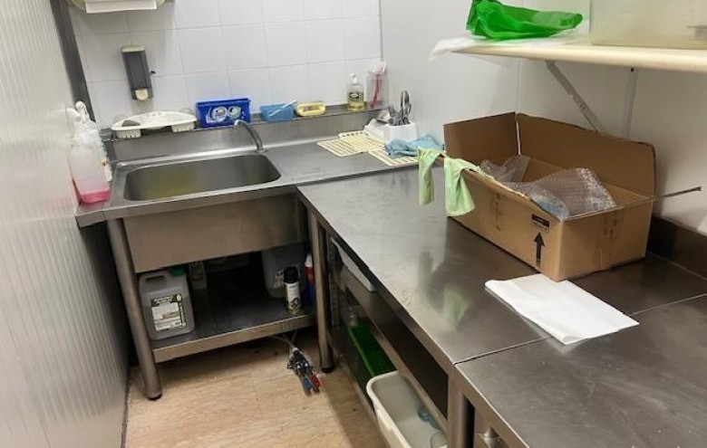 Fondo Commerciale in vendita a Massa