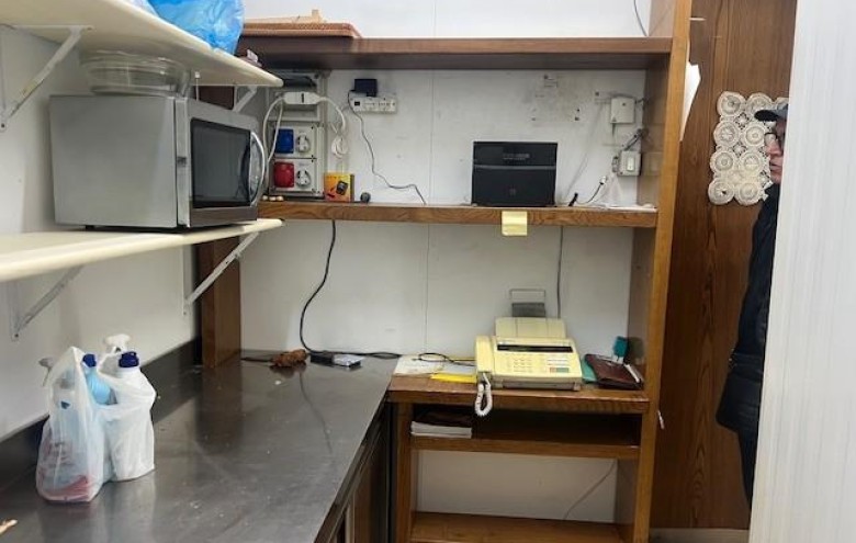 Fondo Commerciale in vendita a Massa