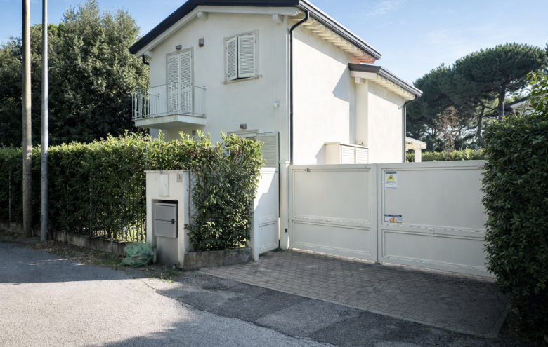 Villa singola in vendita a Montignoso