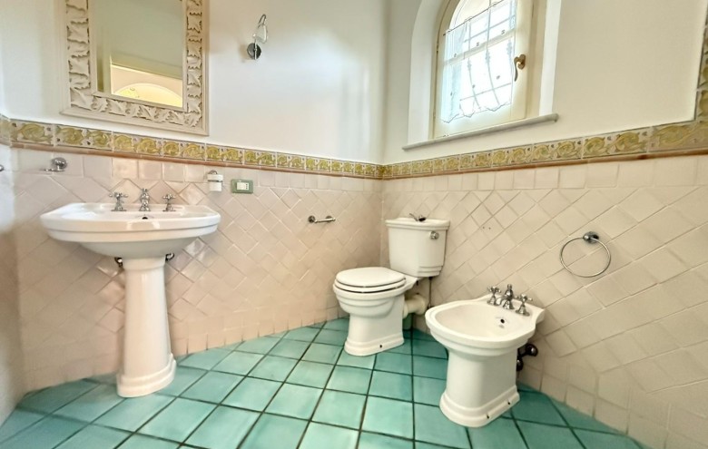 Villa singola in vendita a Massa