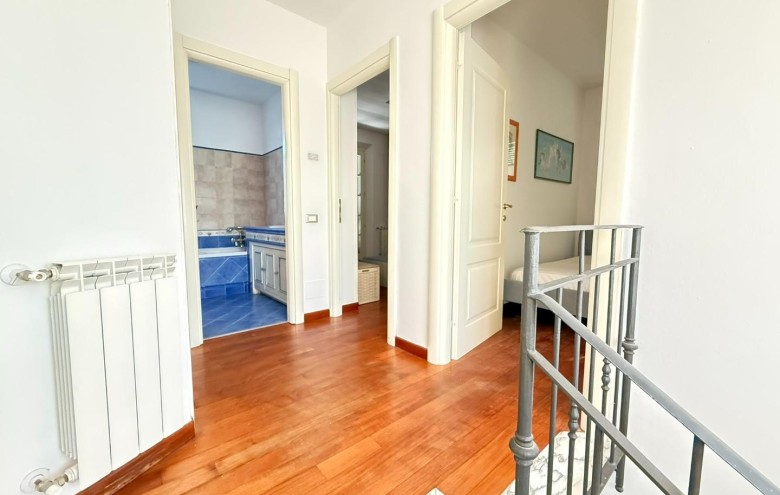 Villa singola in vendita a Massa