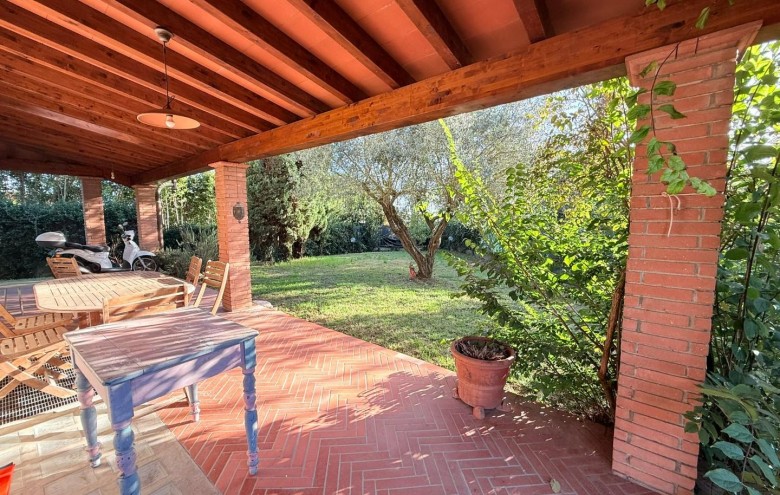 Villa singola in vendita a Massa