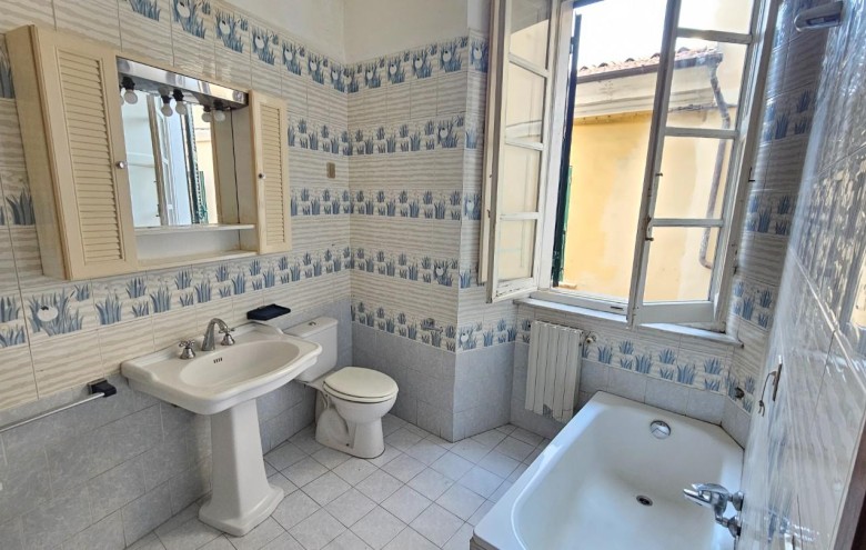 Appartamento in vendita a Massa