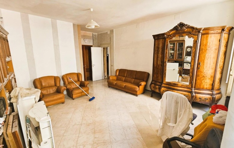 Appartamento in vendita a Massa