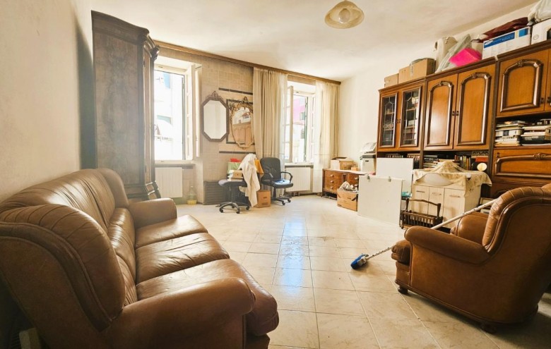 Appartamento in vendita a Massa