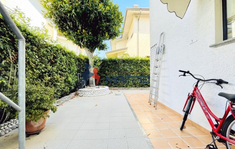 Villa singola in vendita a Viareggio