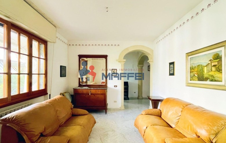 Villa singola in vendita a Viareggio