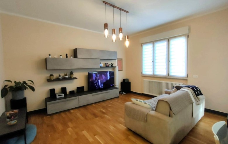 Appartamento in vendita a Massa