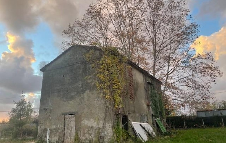 Casa semi indipendente in vendita a Massa