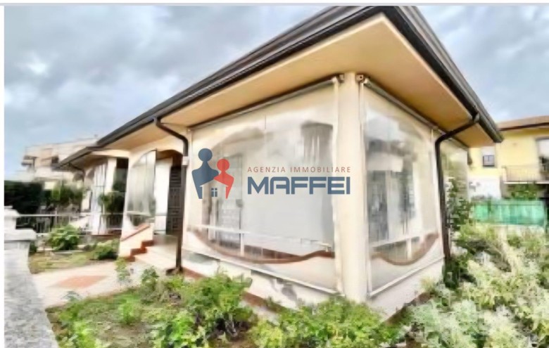 Bifamiliare in vendita a Viareggio