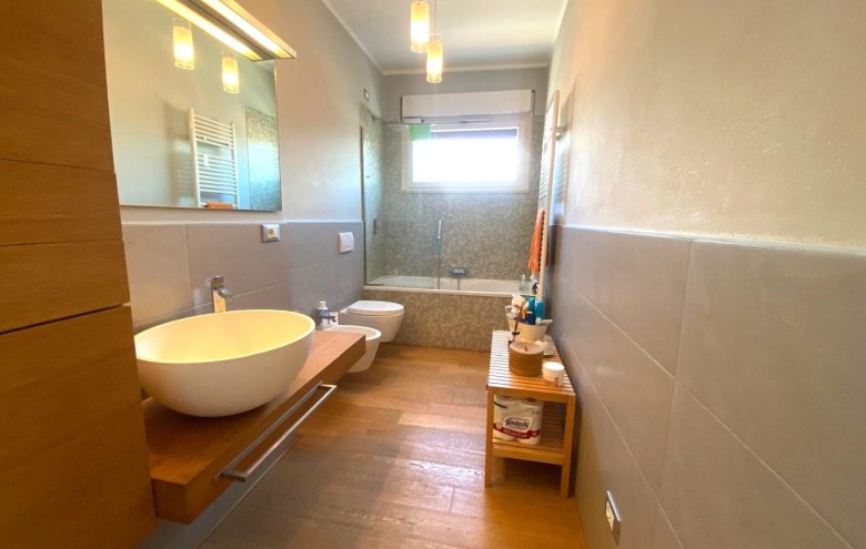 Appartamento in vendita a Massa