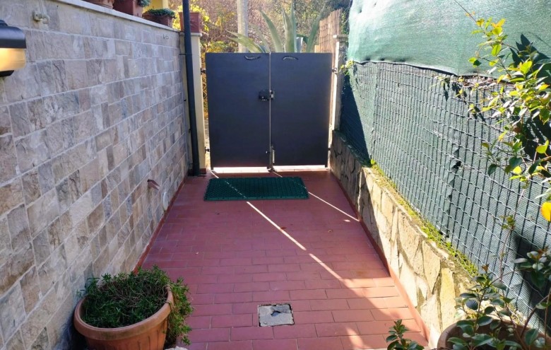 Appartamento in vendita a Montignoso