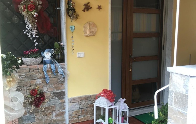 Appartamento in vendita a Montignoso