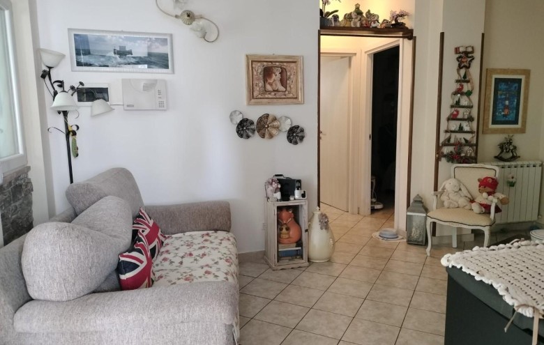 Appartamento in vendita a Montignoso