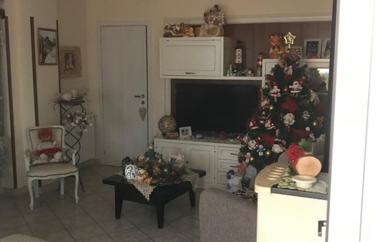 Appartamento in vendita a Montignoso