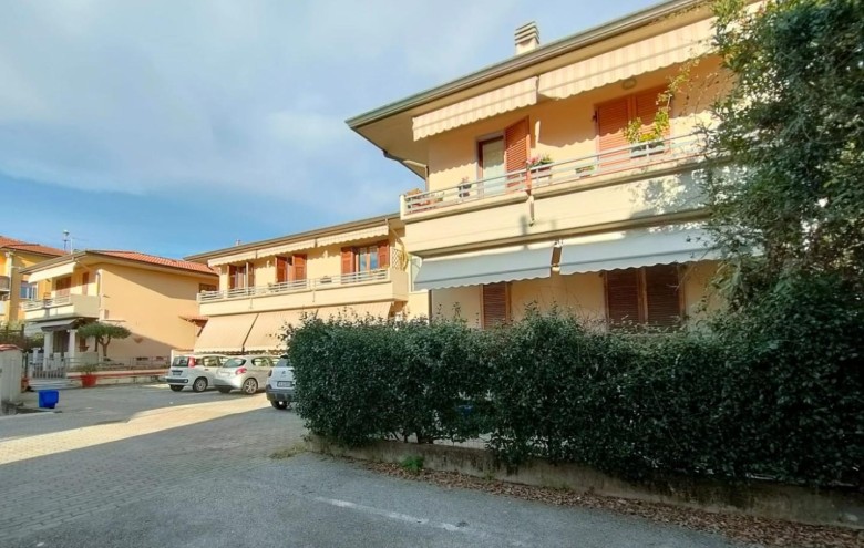 Appartamento in vendita a Massa