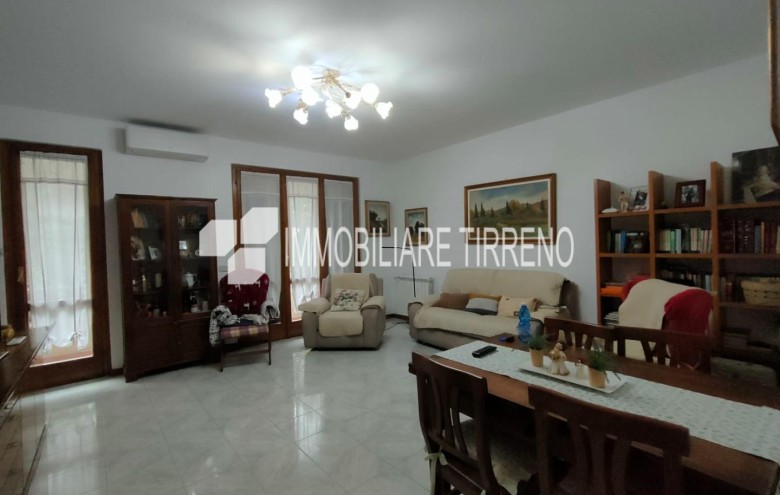 Appartamento in vendita a Massa