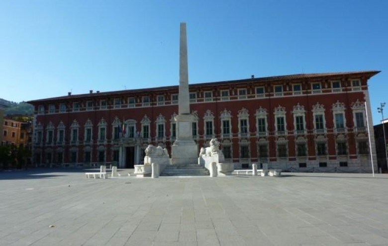 Appartamento in vendita a Massa