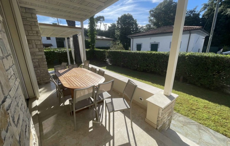 Villa singola in vendita a Pietrasanta