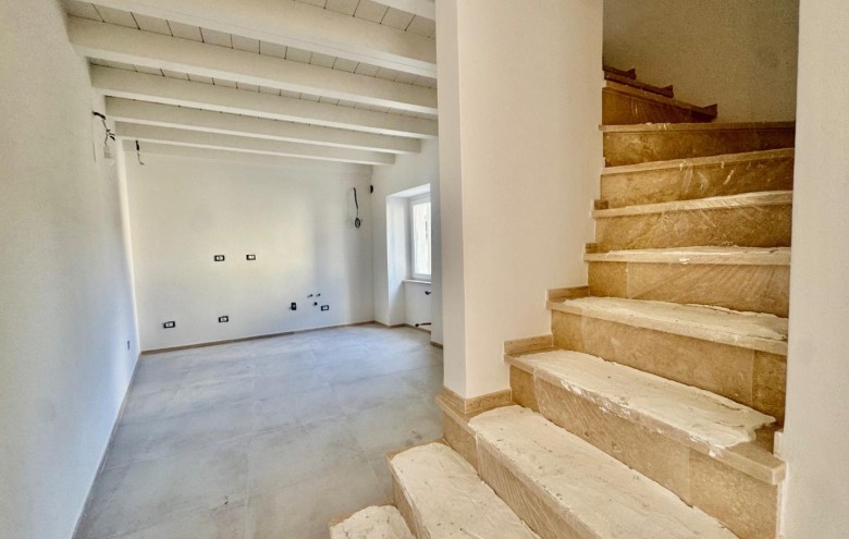 Terratetto in vendita a Massa