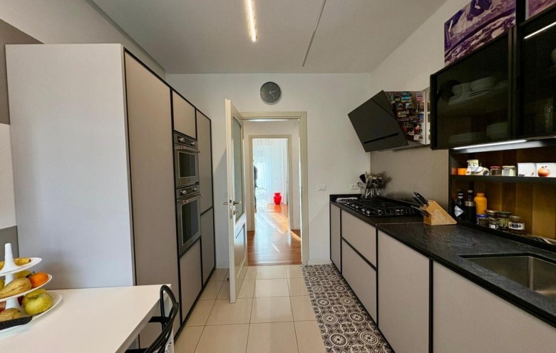 Appartamento in vendita a Massa